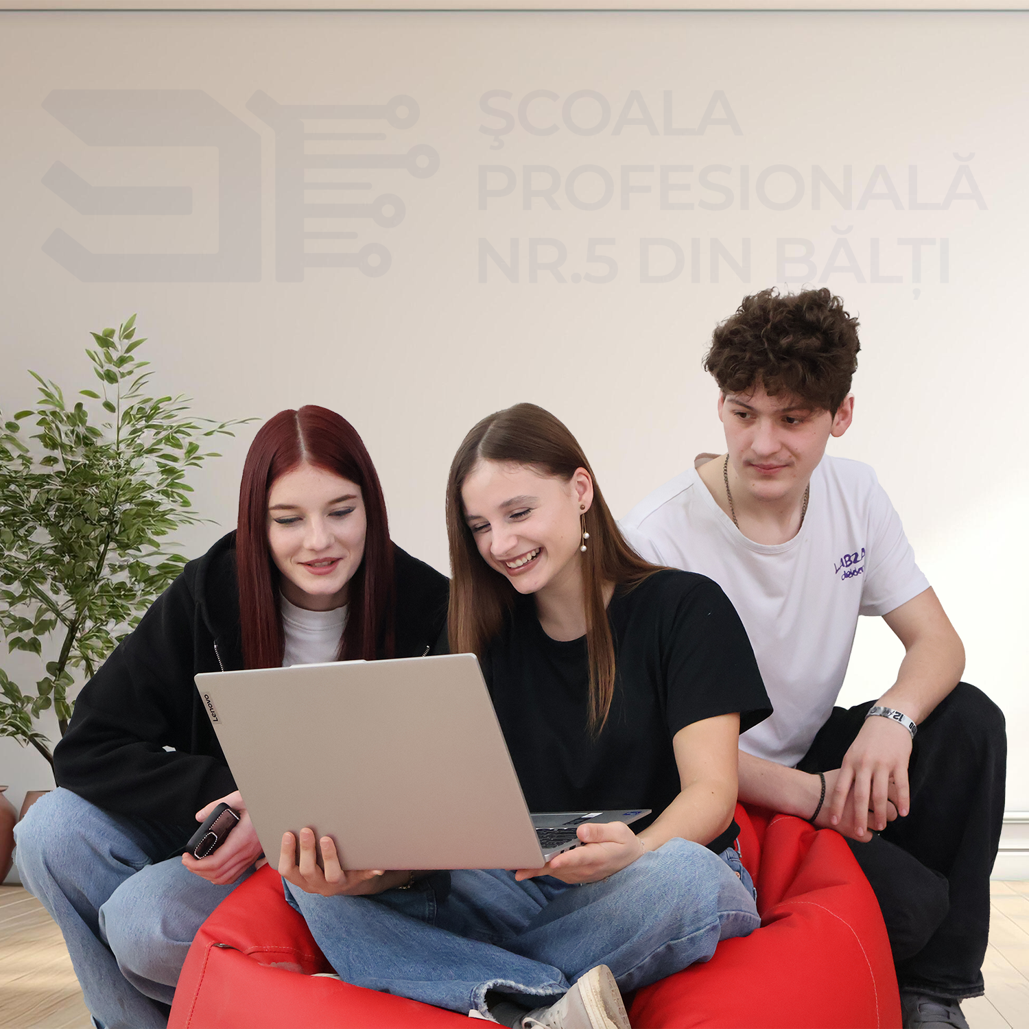 Elevi la Școala Profesională Nr. 5 din Bălți